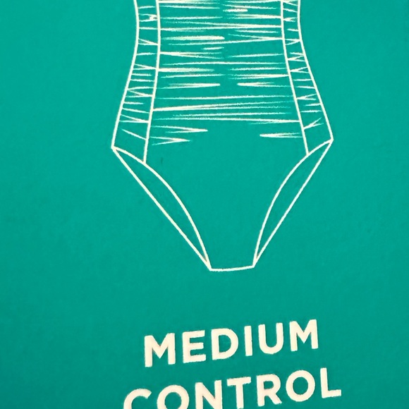 NWT Shape + Style sz 12 bathing suit in an ombré design from purple to pink. - Picture 5 of 8